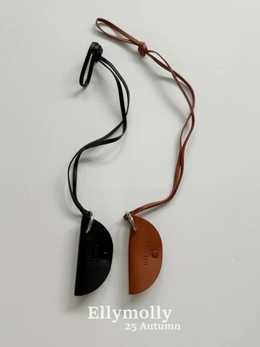 Elly Glasses Case Necklace