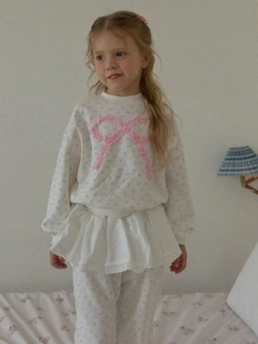 Flower Sweatshirt Flower Sweatshirt