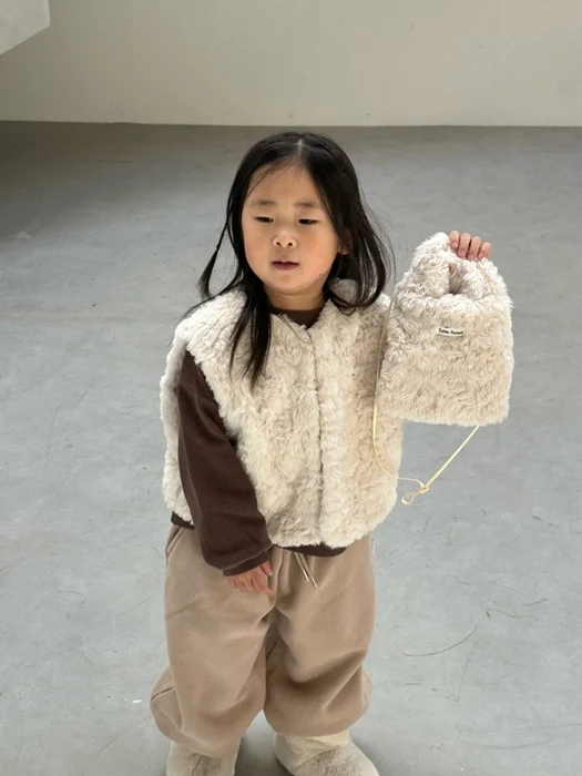 Rabbit Vest (Bag Set) Rabbit Vest (Bag Set)
