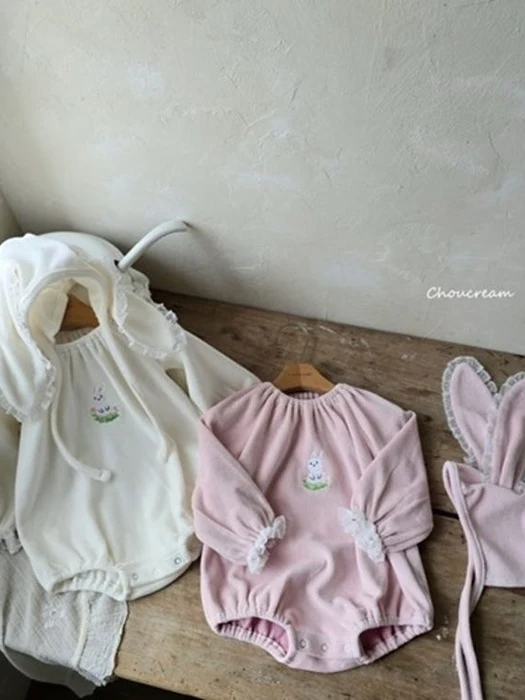 Cutie Rabbit Suit (Bonnet Set)