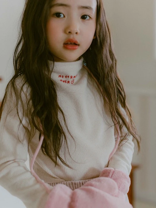 Milky Half Neck Tee