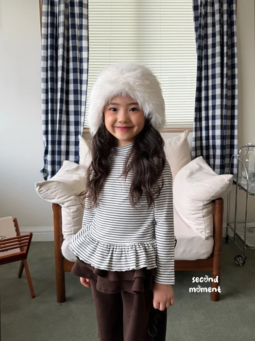 Frill Line Half Turtleneck