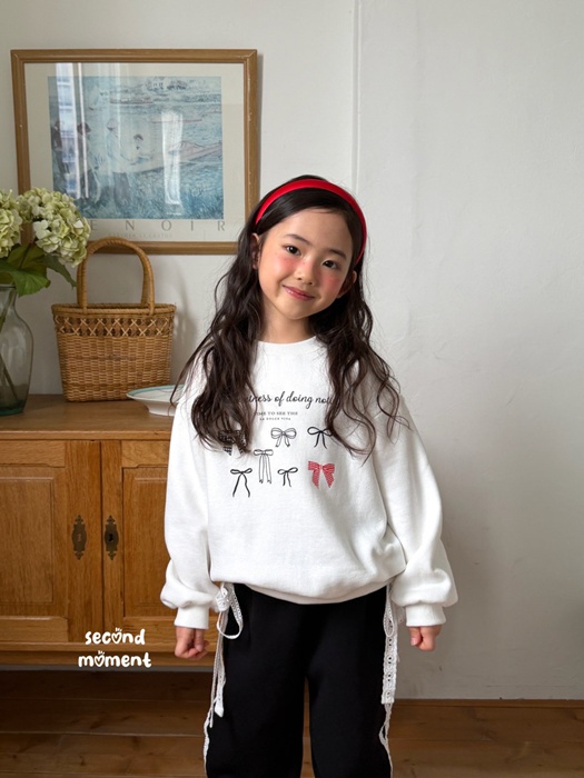 Sweet Ribbon Sweatshirt Sweet Ribbon Sweatshirt
