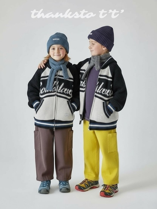 Land Zip Knit