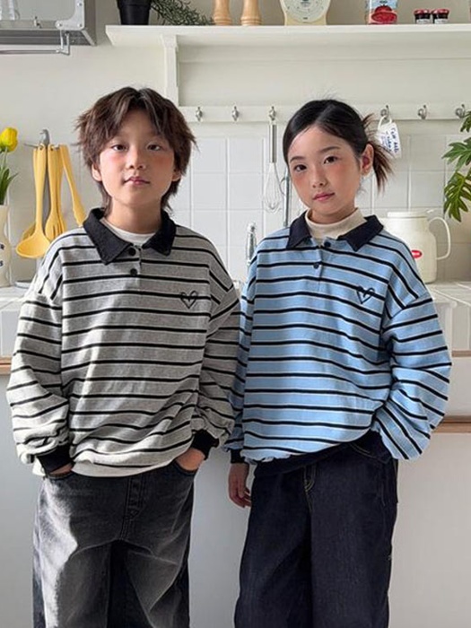 Heart Stripe Collar Sweatshirt