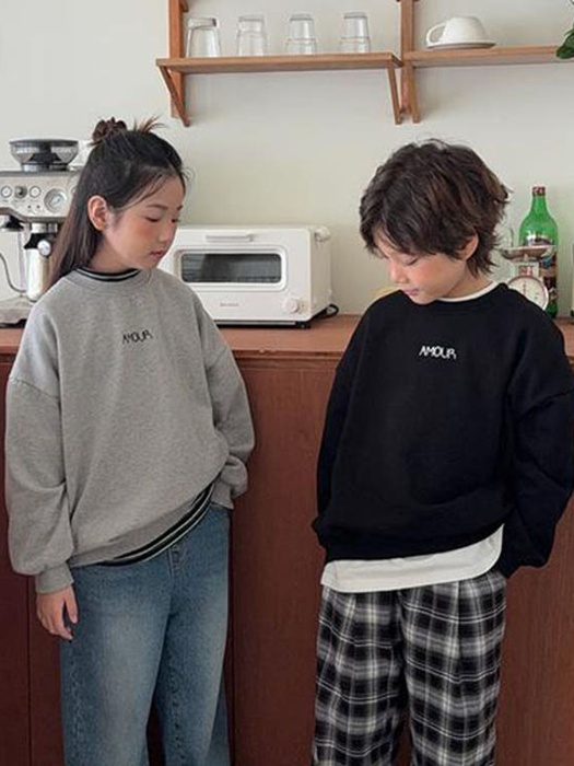 Amour Embroidery Fleece Sweatshirt