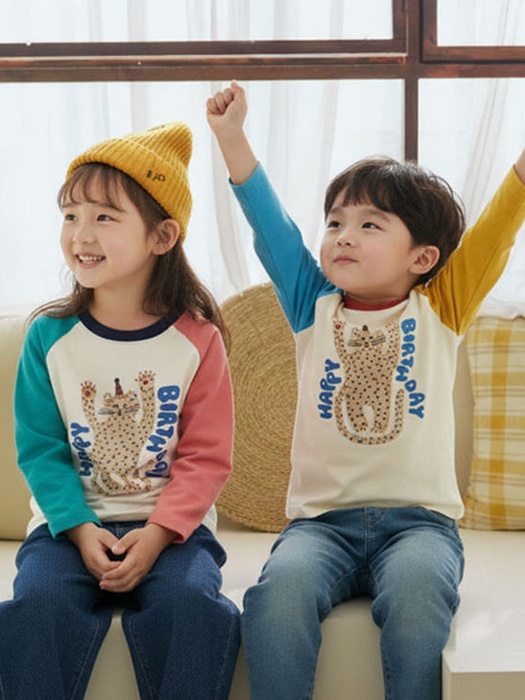 Happy Raglan Tee