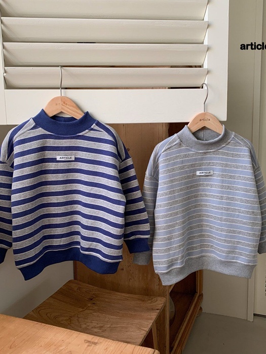 Snow Half Turtleneck Sweatshirt