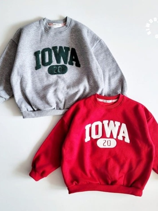 Fleece Iowa Boucle Sweatshirt (Adult)