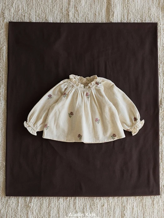 Vintage Embroidered Blouse Vintage Embroidered Blouse