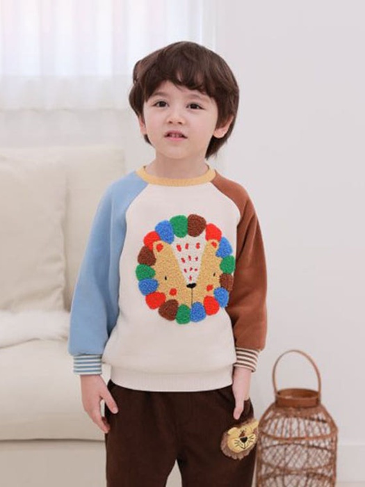Rainbow Lion Sweatshirt