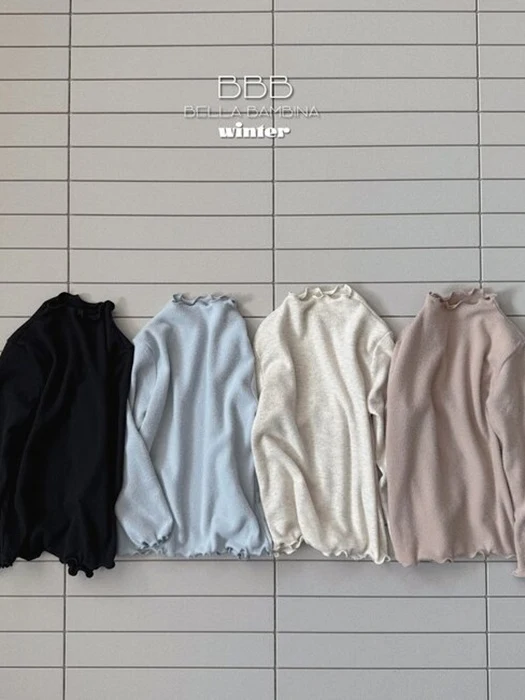 Nari Turtleneck Tee