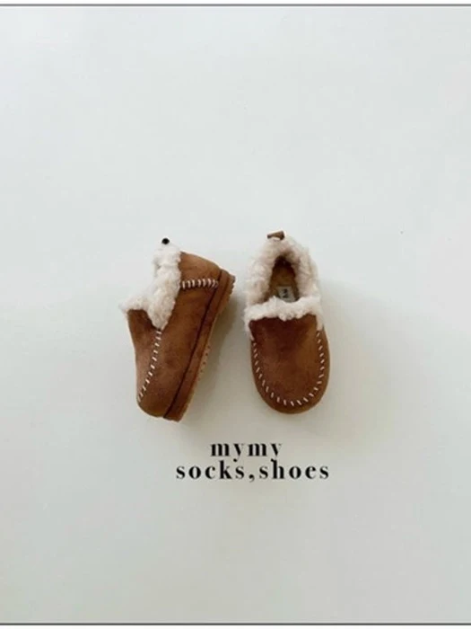 447 Golden Retriever Shoes 447 Golden Retriever Shoes