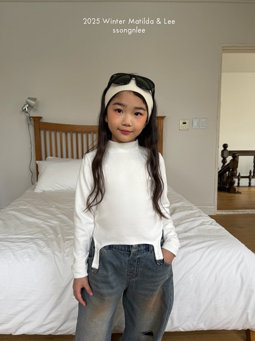 D-ring Half Turtleneck Tee