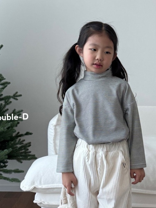 Choux Cream Turtleneck Tee Choux Cream Turtleneck Tee