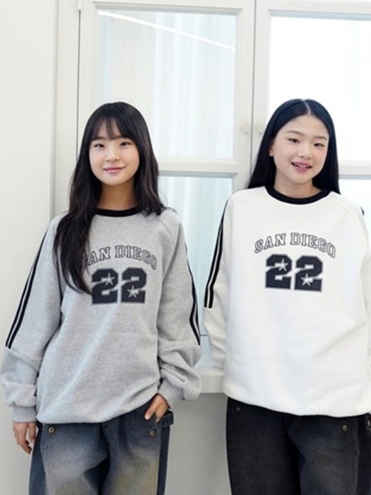 22 Tee