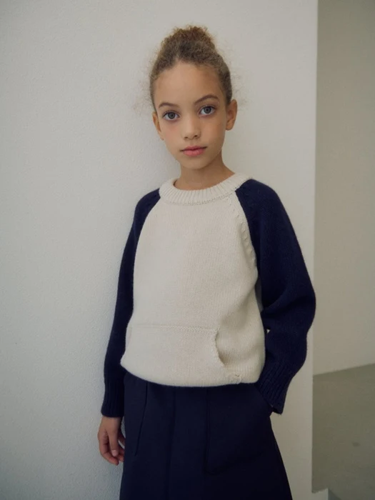 India Pocket Round Knit