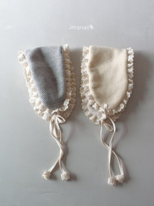 Ribbed Lace Earplugs
