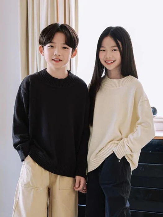 Round Neck Knit Round Neck Knit