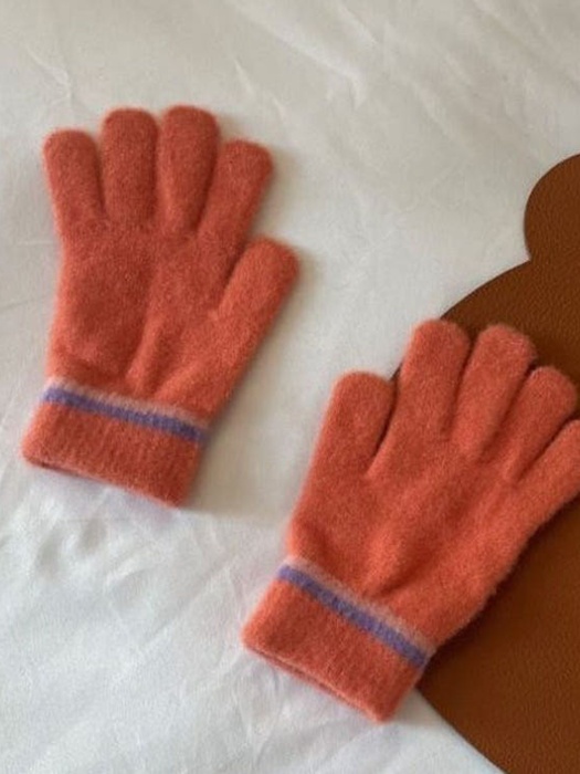 Modern Finger Gloves