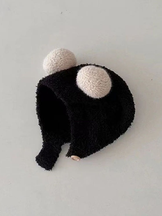 Two-Tone Pom-Pom Hat
