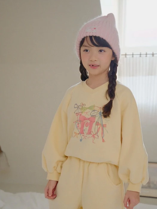 Ribbon Party Sweatshirt