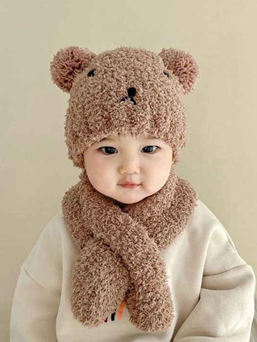 Bear Pom Hat Muffler Set