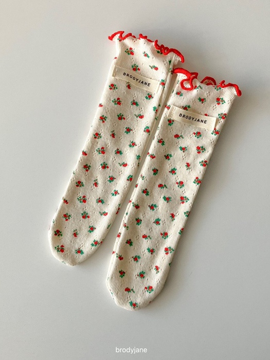 Cozy Floral Wave Socks
