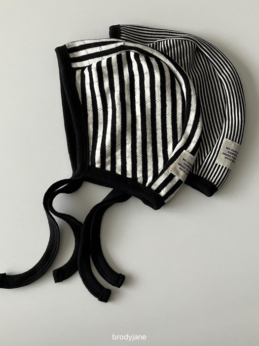Stripe Cozy Bonnet Stripe Cozy Bonnet