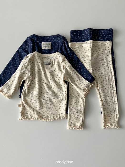 Floral Wave Knit Set-up Floral Wave Knit Set-up