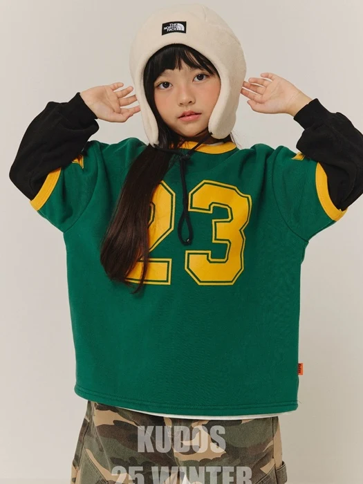 23 Layered Sweatshirt