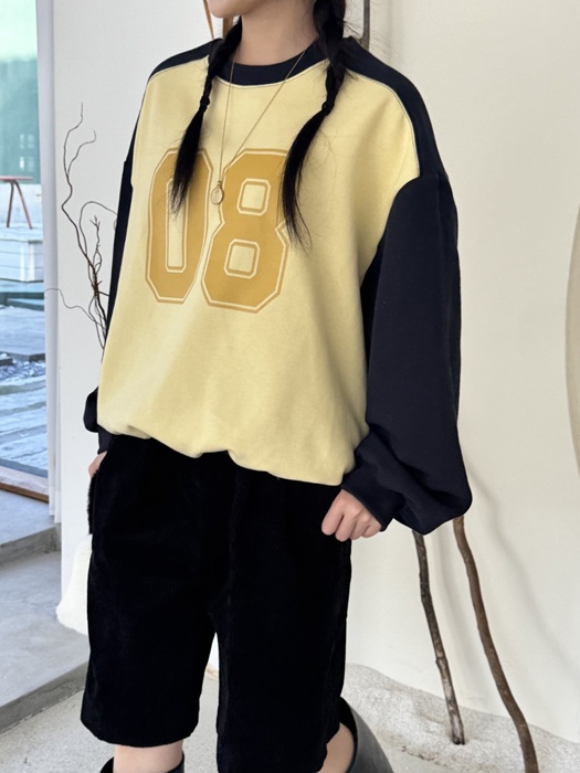 08 Raglan Sweatshirt 08 Raglan Sweatshirt