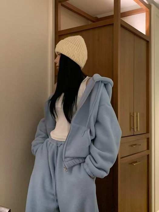 Fluffy Cloud Hoodie Zip-Up Fluffy Cloud Hoodie Zip-Up