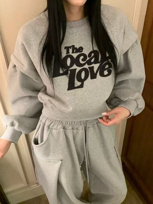Roll-Up Love Sweatshirt Roll-Up Love Sweatshirt