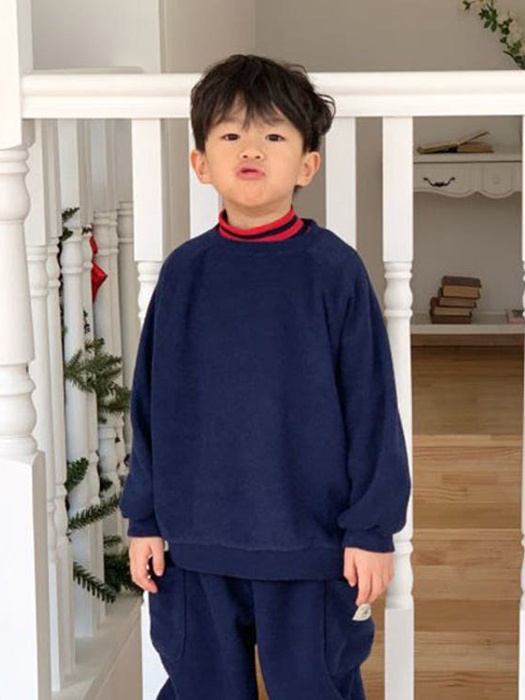 Holly Molly Sweatshirt