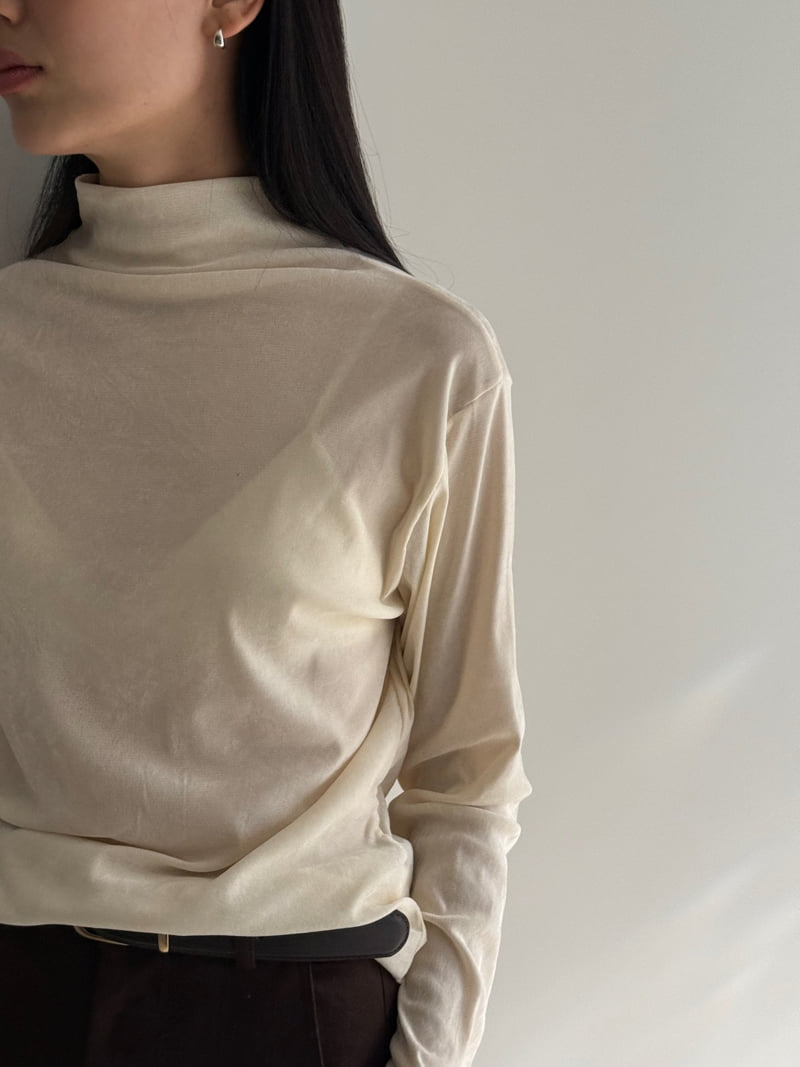 Amygrace - Korean Women Fashion - #momslook - Texture Velvet Tee