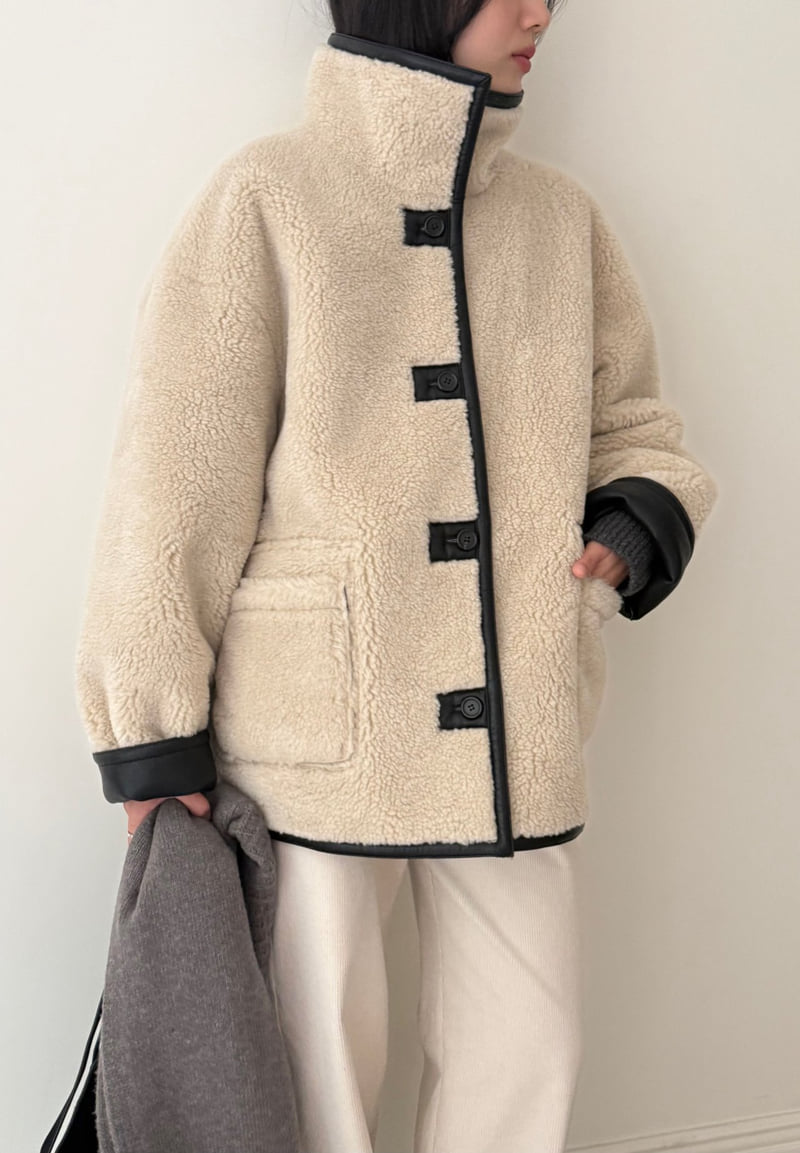 Amygrace - Korean Women Fashion - #shopsmall - Lois Reversible Mustang Jacket - 5
