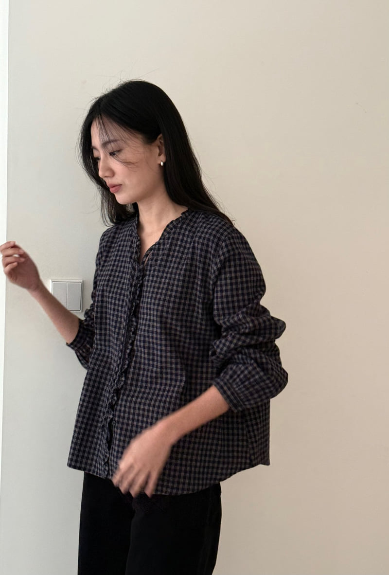 Amygrace - Korean Women Fashion - #vintageinspired - Mio Check Frill Blouse - 11