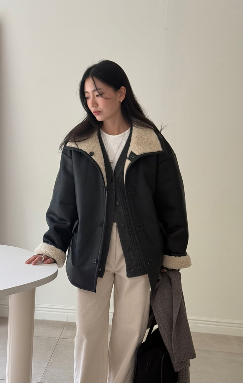 Amygrace - Korean Women Fashion - #vintagekidsstyle - Lois Reversible Mustang Jacket