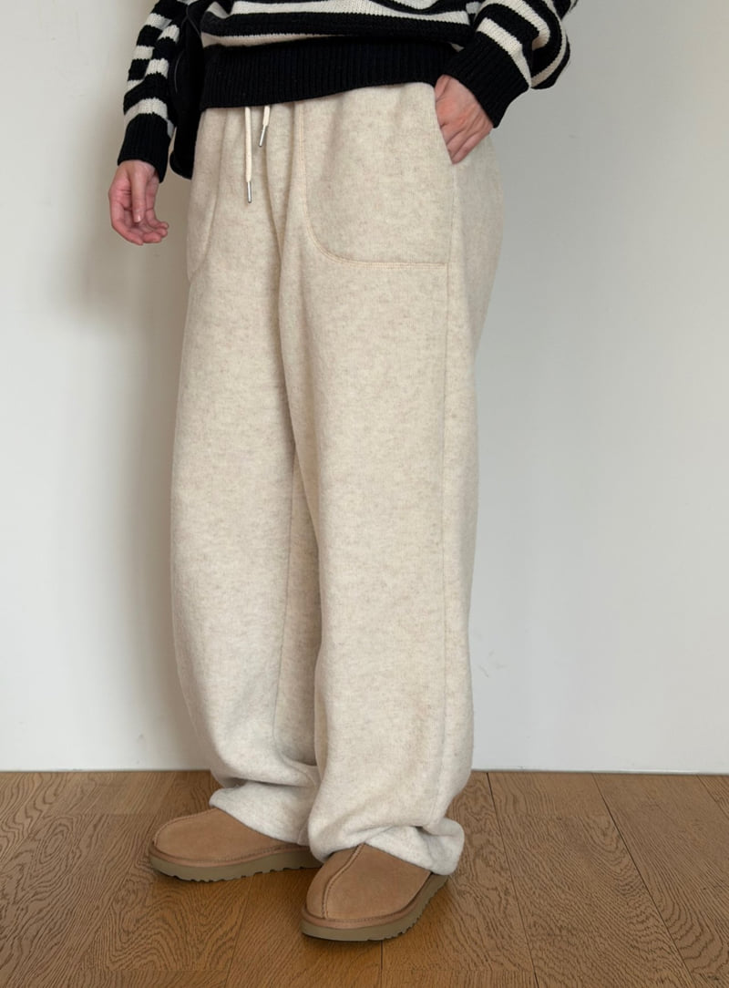 Amygrace - Korean Women Fashion - #womensfashion - Blanc Knit Fleece Pants - 3