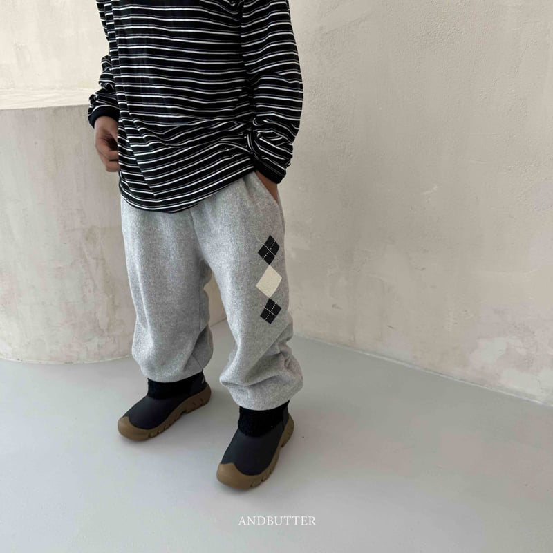 Andbutter - Korean Children Fashion - #stylishchildhood - Warm Argyle Terry Jogger Pants - 4