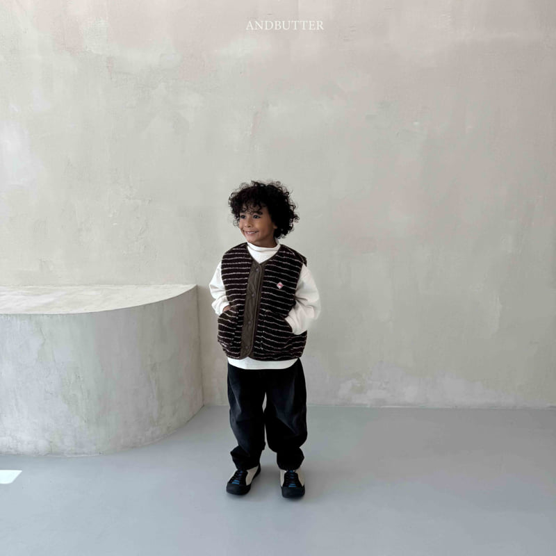Andbutter - Korean Children Fashion - #designkidswear - Reversible Fleece Vest - 10