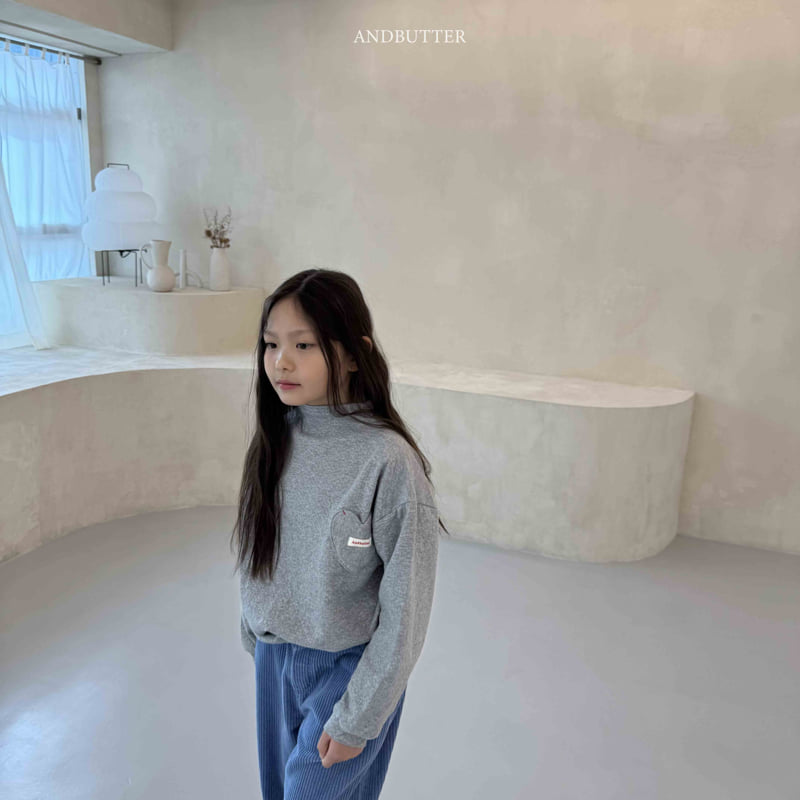 Andbutter - Korean Children Fashion - #kidsshorts - Eyelet Heart Turtleneck Tee - 10