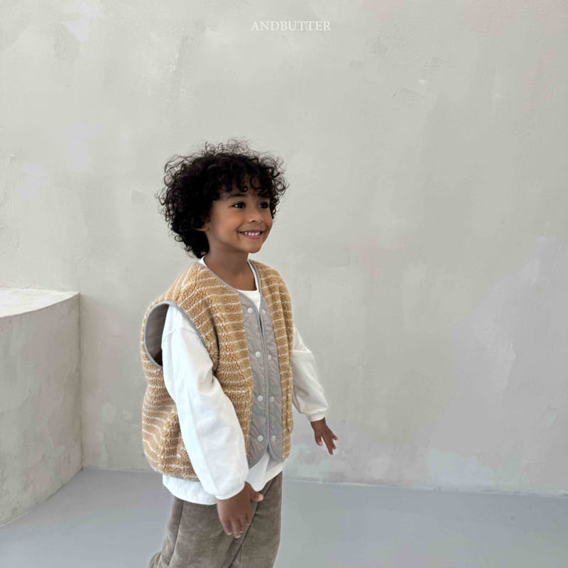 Andbutter - Korean Children Fashion - #littlefashionista - Reversible Fleece Vest - 4