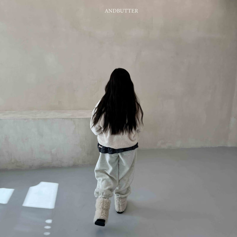 Andbutter - Korean Children Fashion - #minifashionista - Fleece Line Jogger Pants - 6