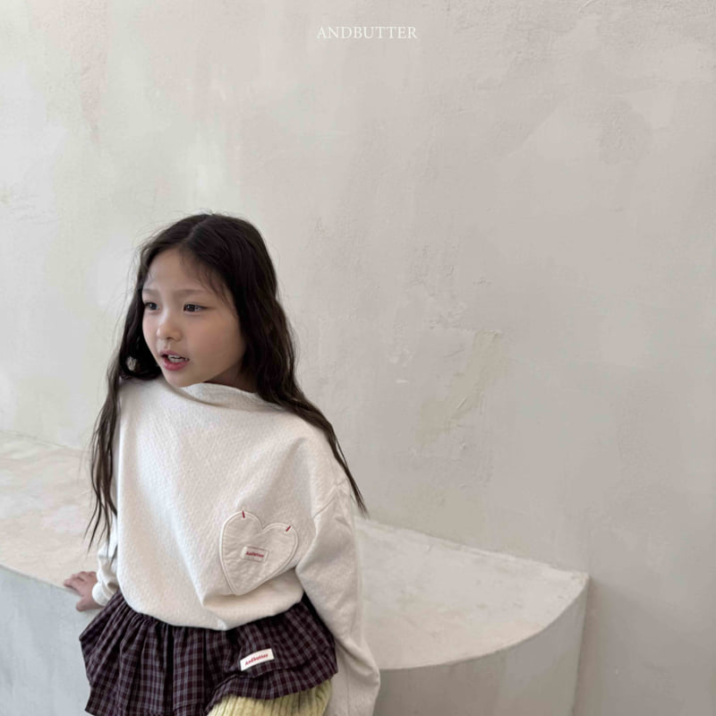 Andbutter - Korean Children Fashion - #toddlerclothing - Eyelet Heart Turtleneck Tee - 4
