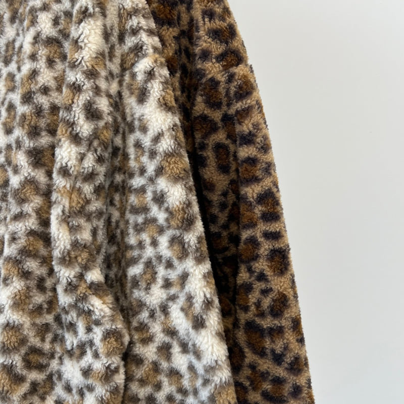 Another Avenue - Korean Women Fashion - #momslook - Leopard Fleece Jacket - 2