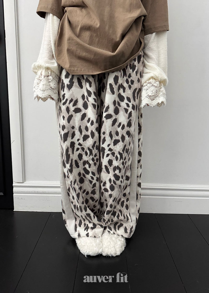 Auver_Fit - Korean Women Fashion - #thelittlethings - Big Leopard Training Pants - 9