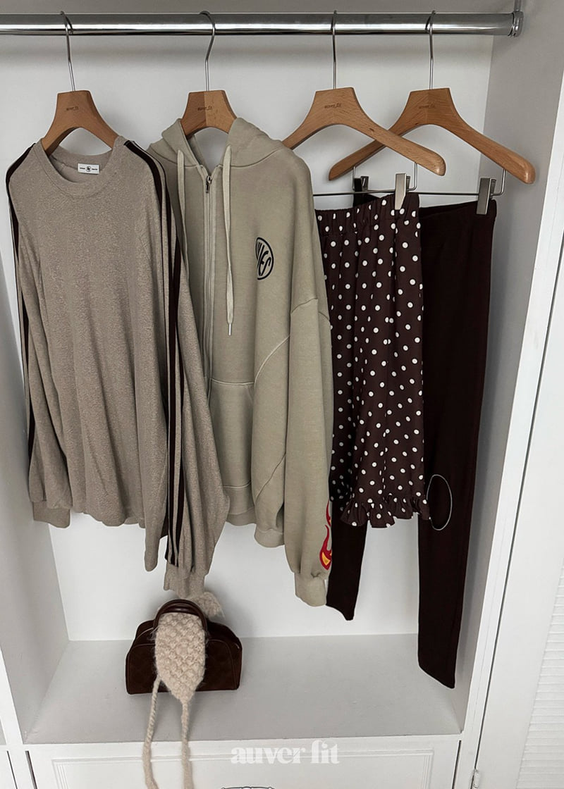 Auver_Fit - Korean Women Fashion - #womensfashion - Pig Running Long Tee - 8