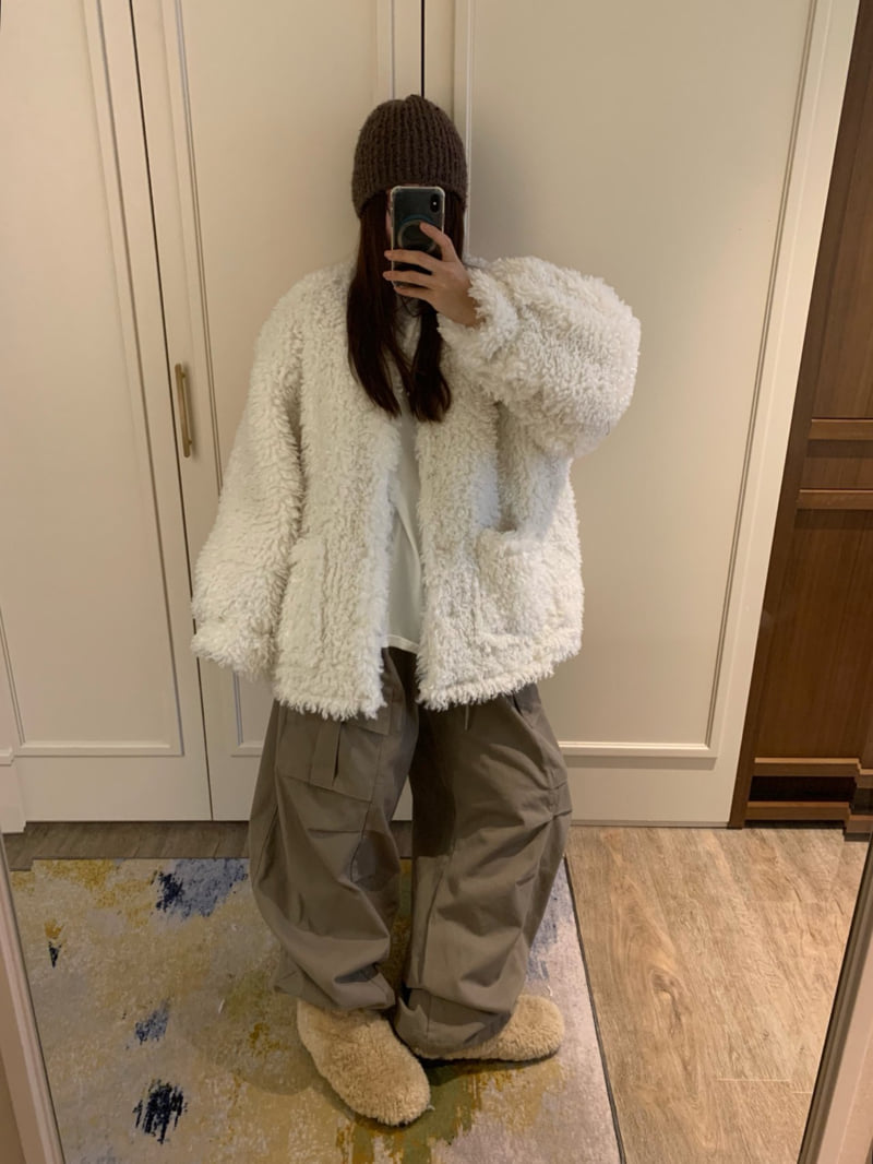 Badcalm - Korean Women Fashion - #momslook - Poodle Muffler Quilted Set - 2